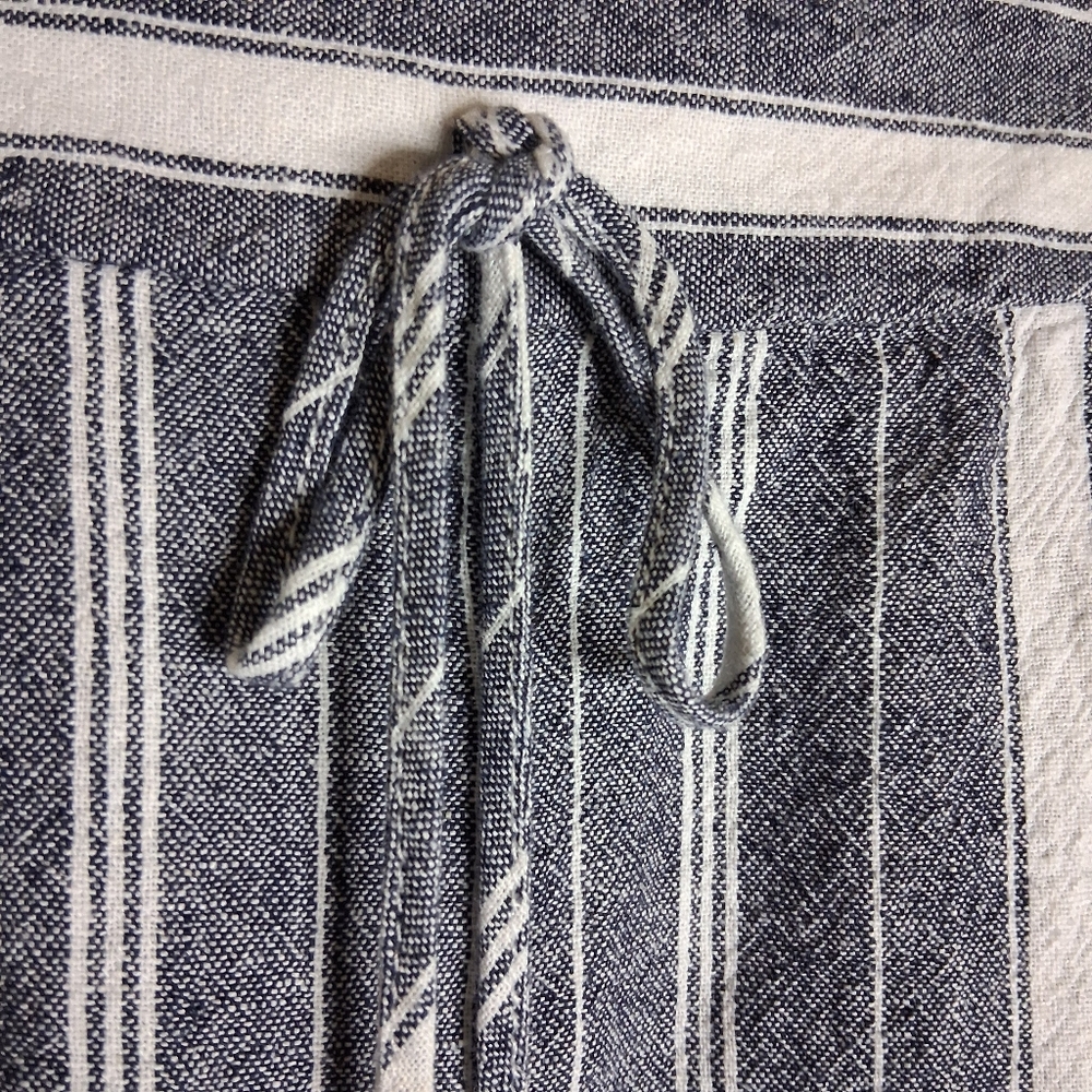 Striped High Waist Pull On Linen Blend Shorts - Navy & White SZ 14W - Picture 2 of 7